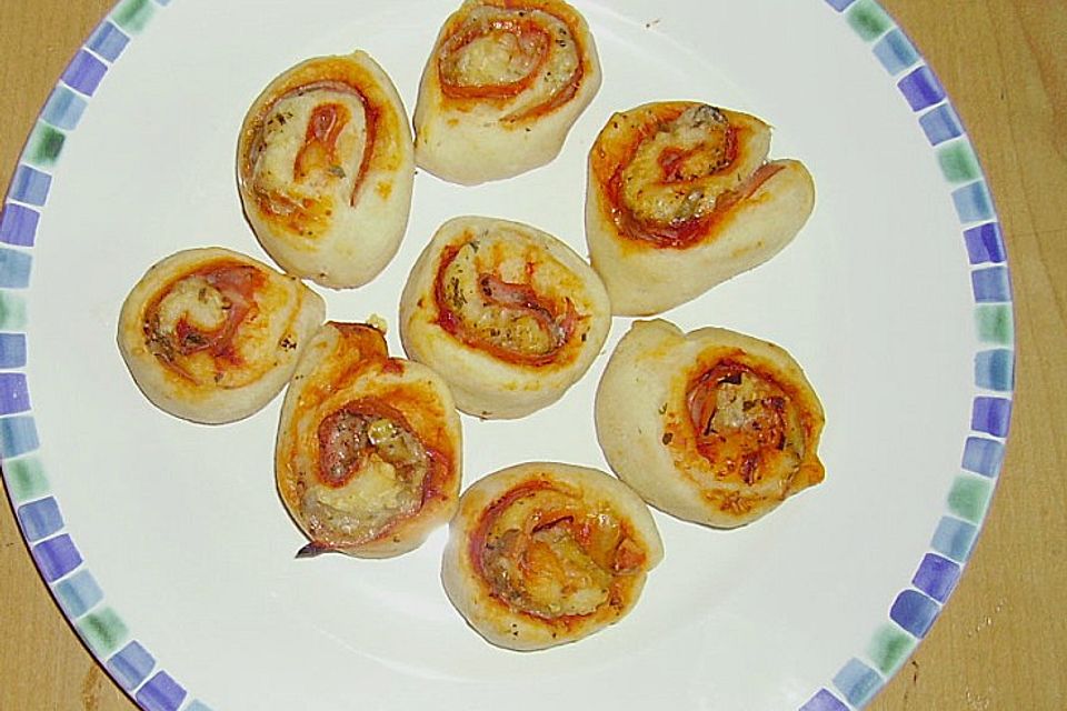 Mini-Pizzaschnecken