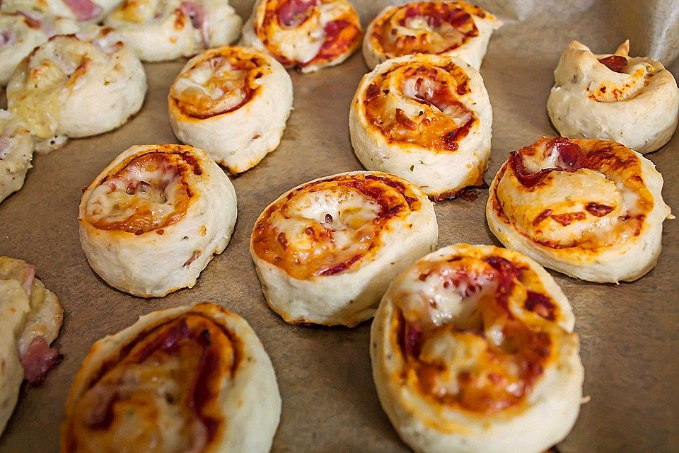 Mini-Pizzaschnecken