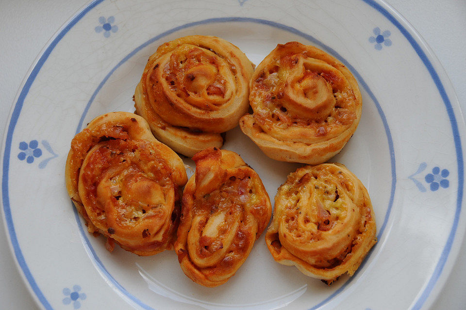 Mini-Pizzaschnecken