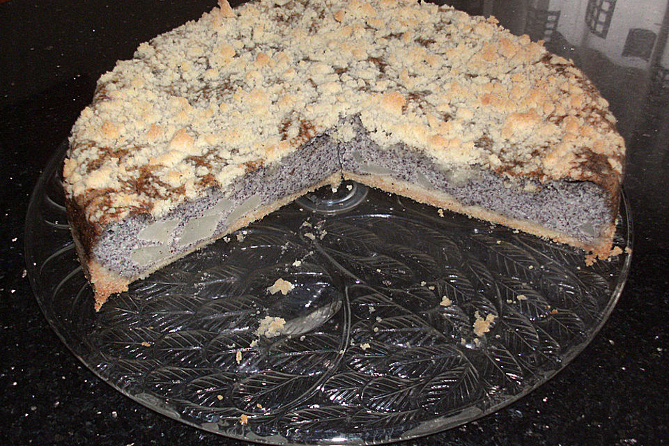 Mohnkuchen mit Birnen