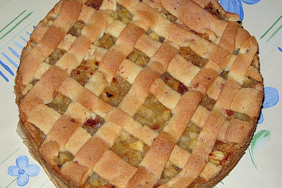 Apfel - Marzipankuchen mit Gitter