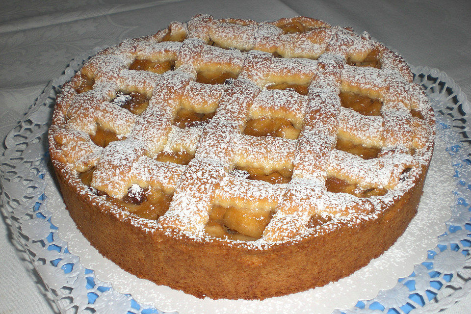 Apfel - Marzipankuchen mit Gitter