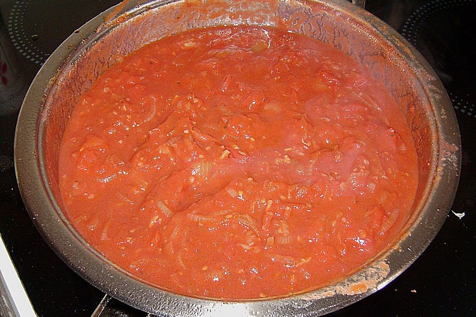 Knoblauchhähnchen in Tomatensauce