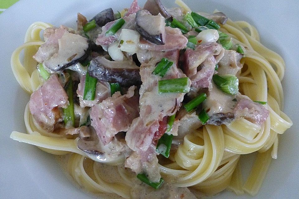 Spaghetti mit Bacon - Sahne