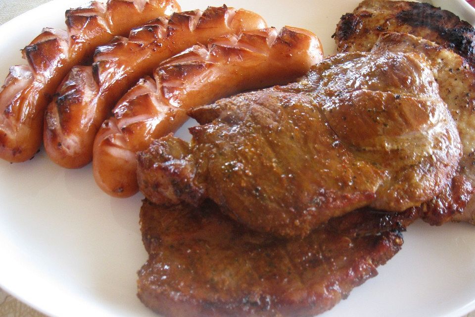 Schweinenackensteaks in Altbiermarinade