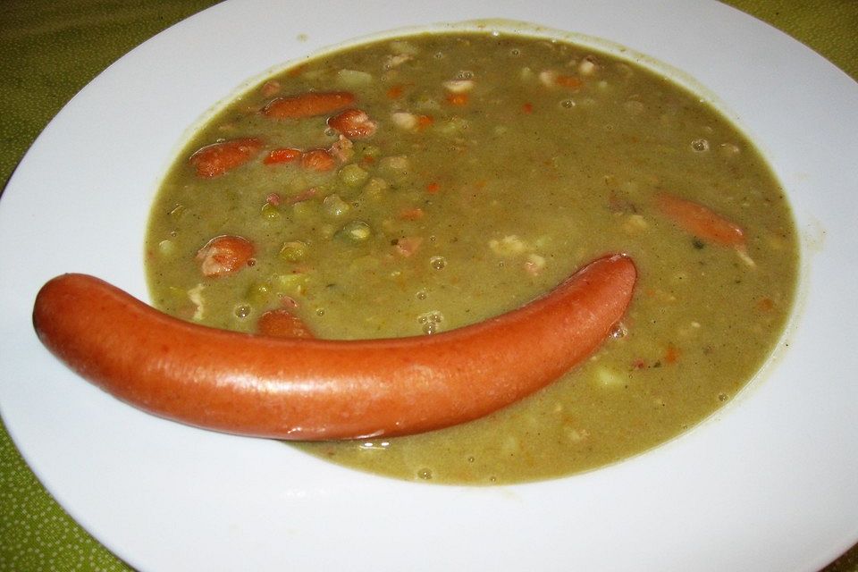 Kartoffelsuppe mit Würstchen