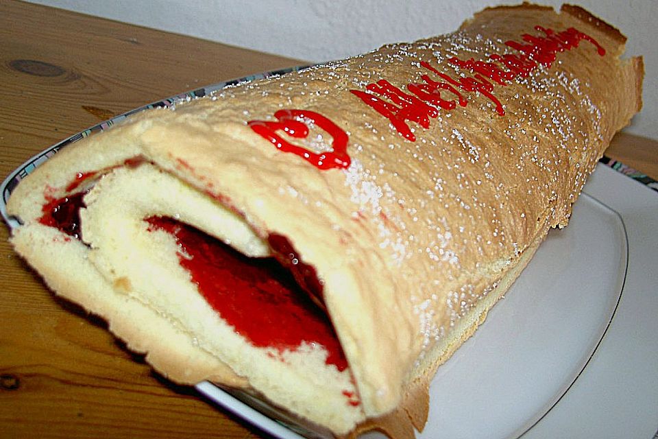 Einfache Biskuitroulade