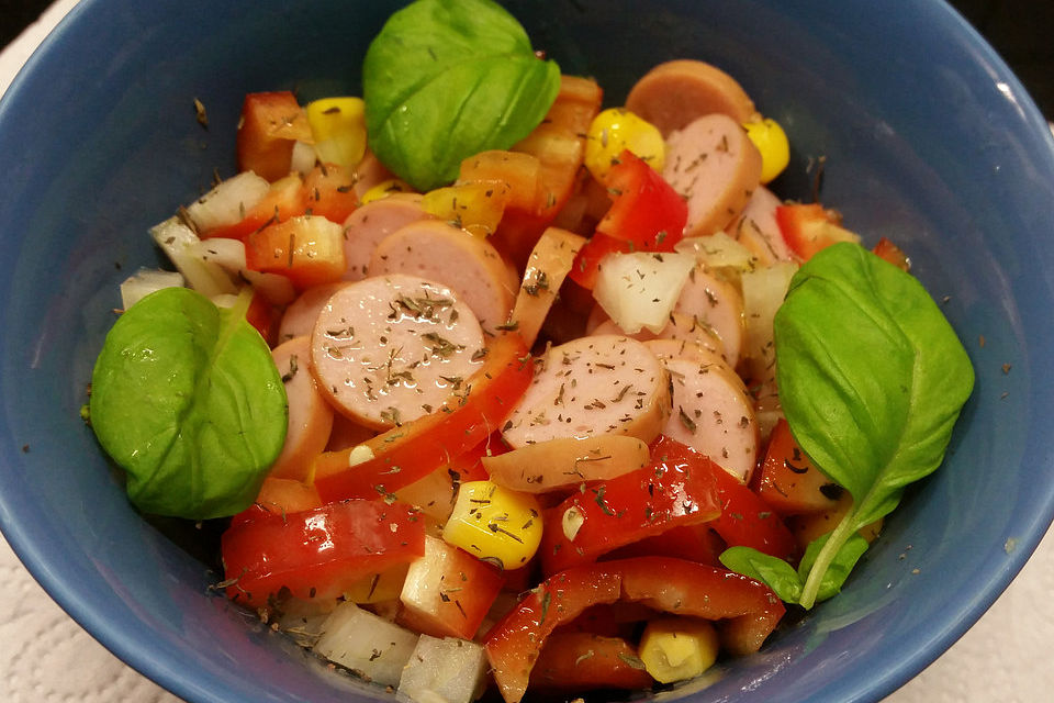 Wurstsalat mit Gemüse