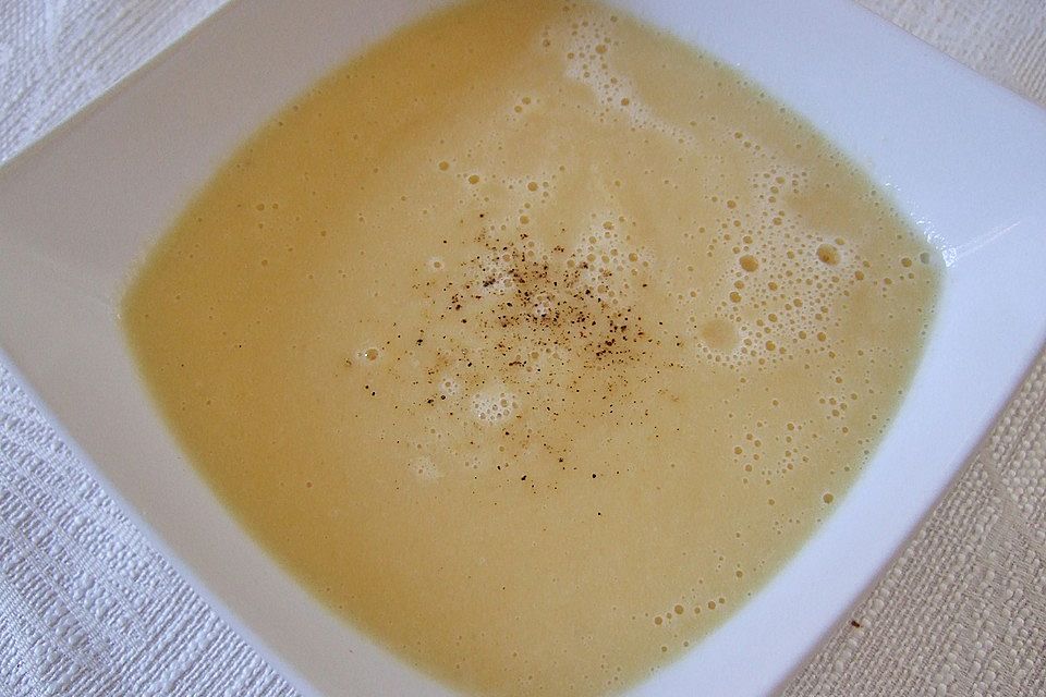 Kartoffel - Sellerie - Thymian - Suppe