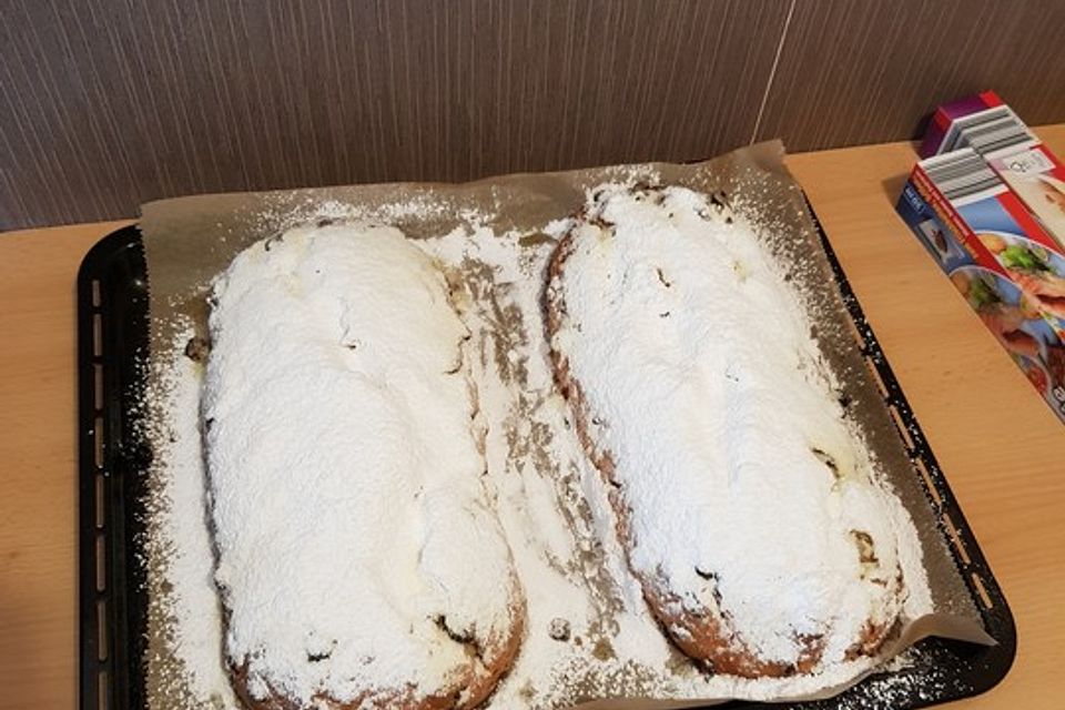 Marzipanstollen