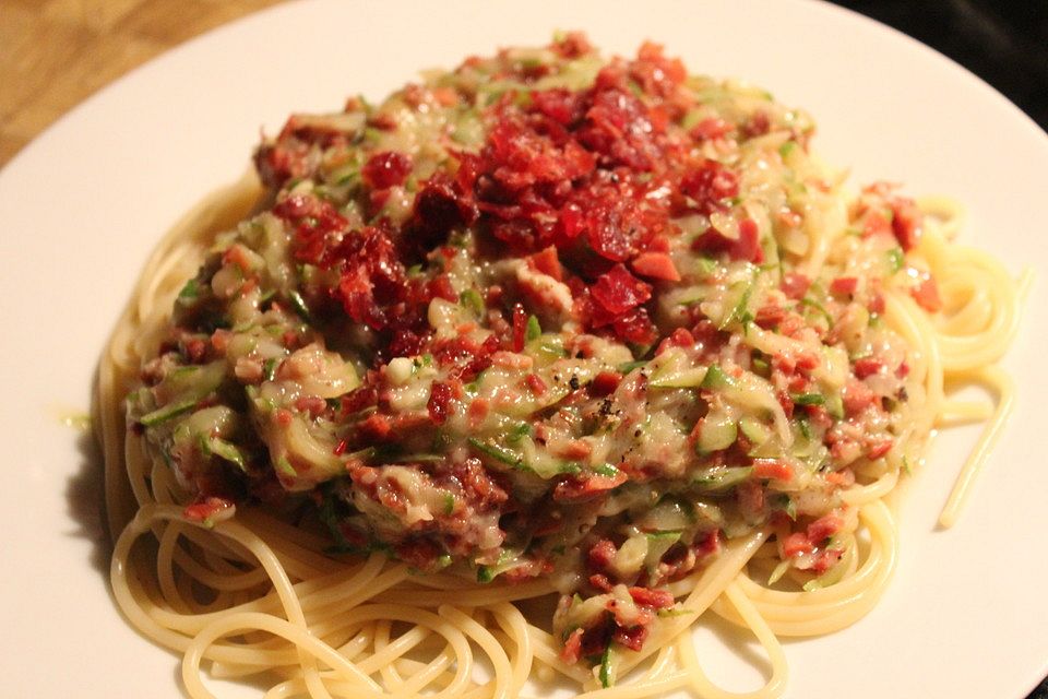 Spaghetti mit Zucchini