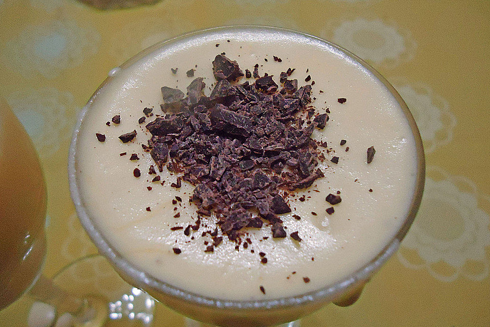 Weiße Mousse au chocolat