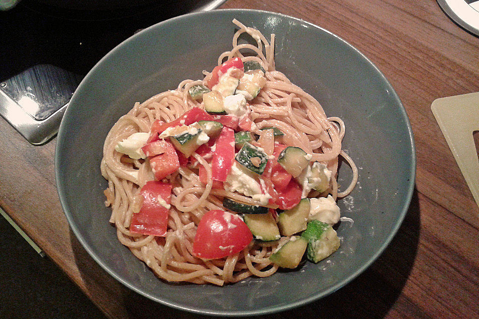 Spaghetti all'olio e verdura