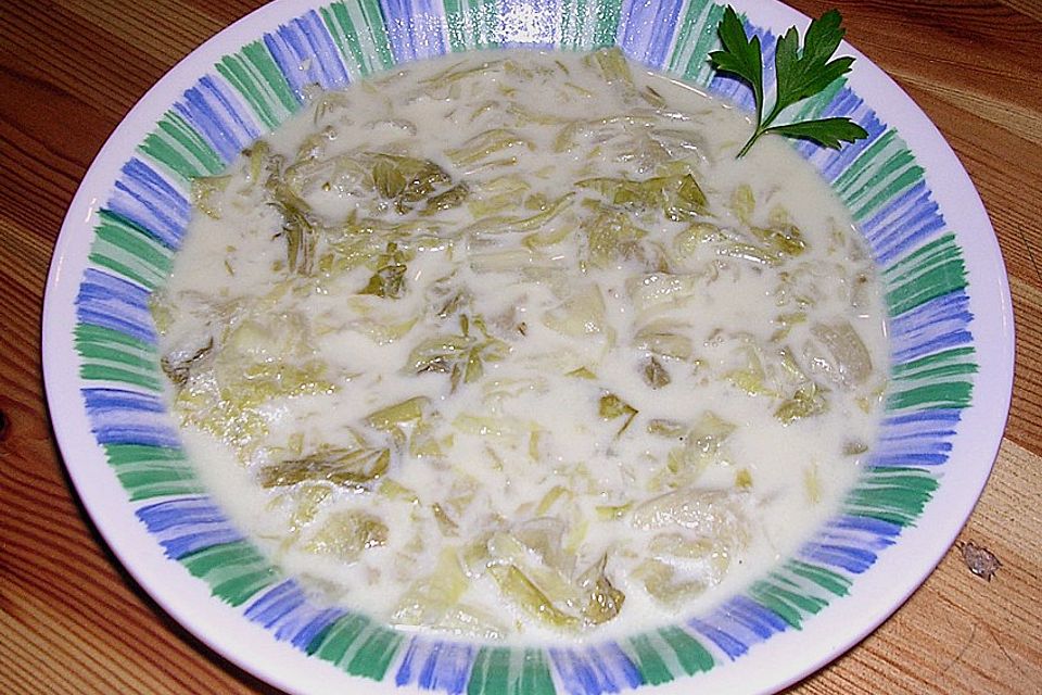 Rumänische Salatsuppe