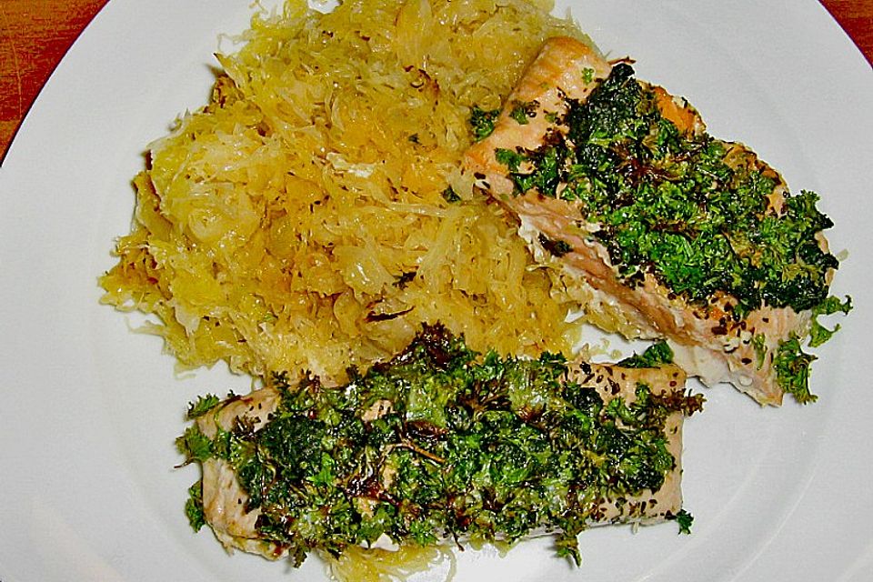 Lachs auf Curry - Rahmsauerkraut