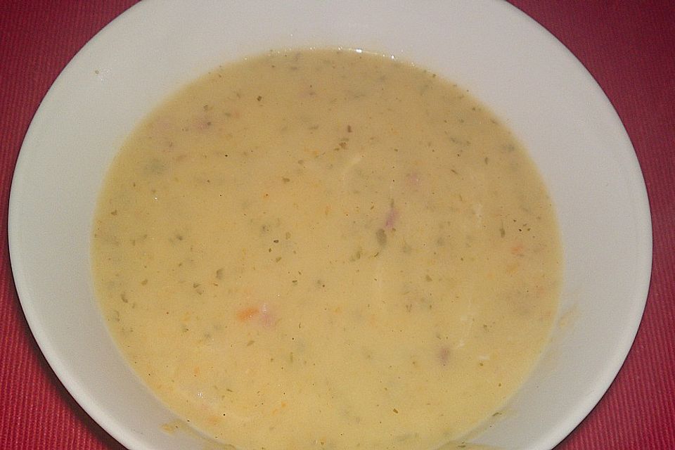 Feine Kartoffelsuppe mit Speck