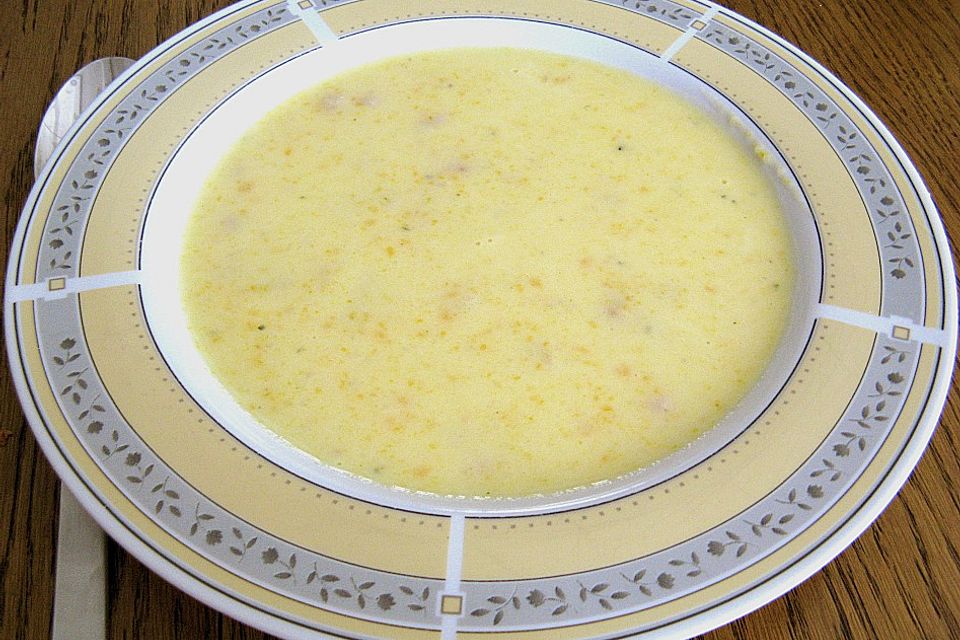 Feine Kartoffelsuppe mit Speck