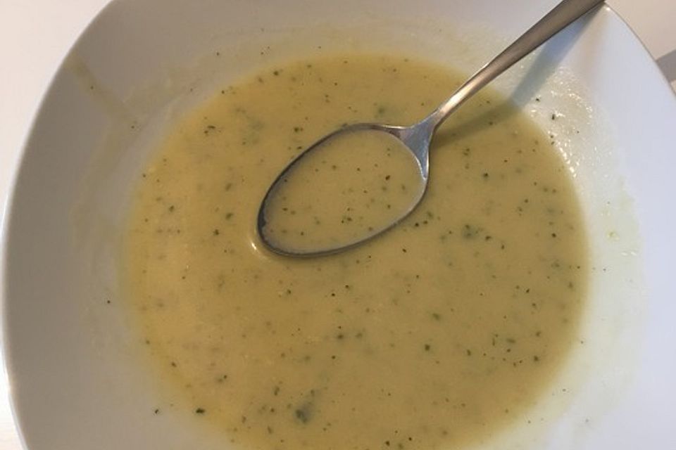 Zucchinisuppe - grüne Hexensuppe