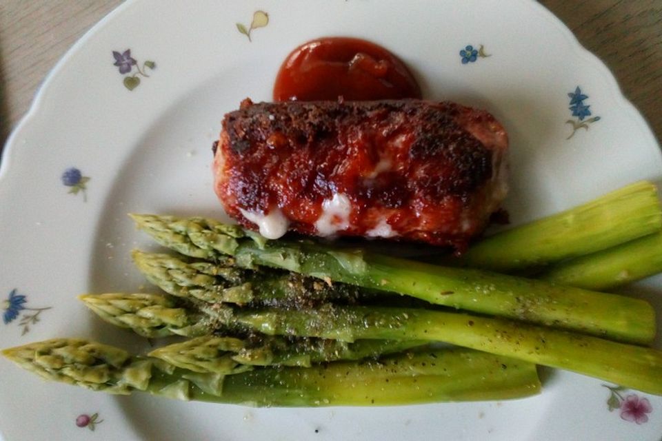 Grüner Spargel mit Kürbiskernöl