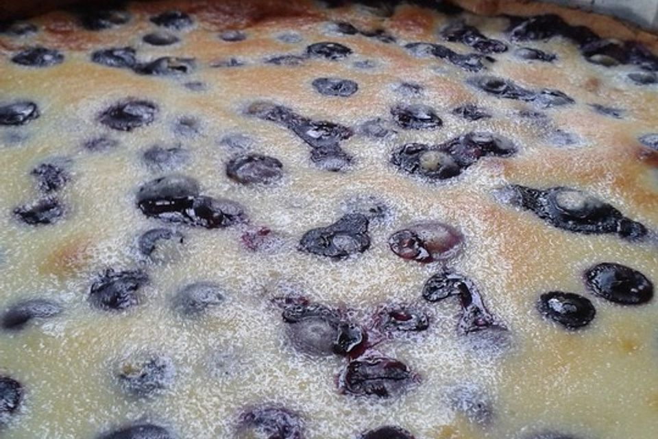 Finnischer Blaubeerkuchen mit Kermaviili