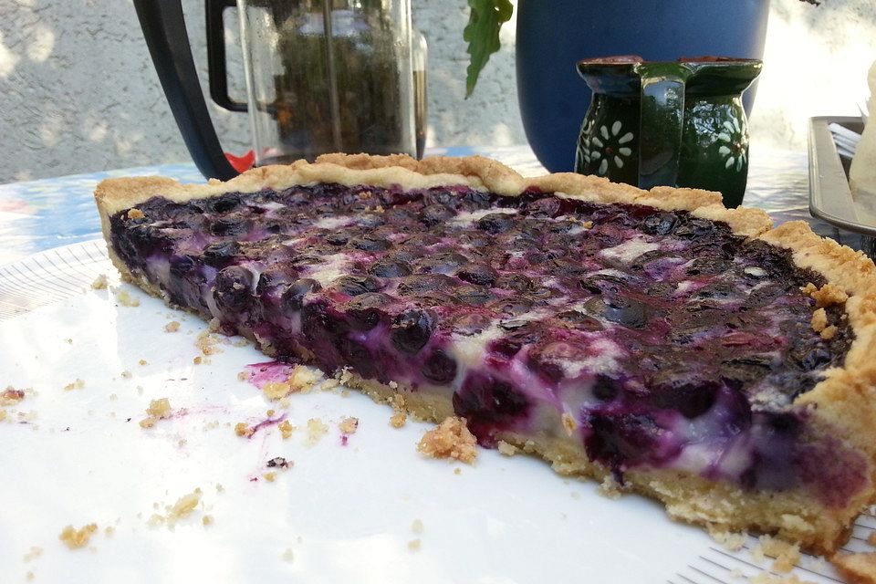 Finnischer Blaubeerkuchen mit Kermaviili