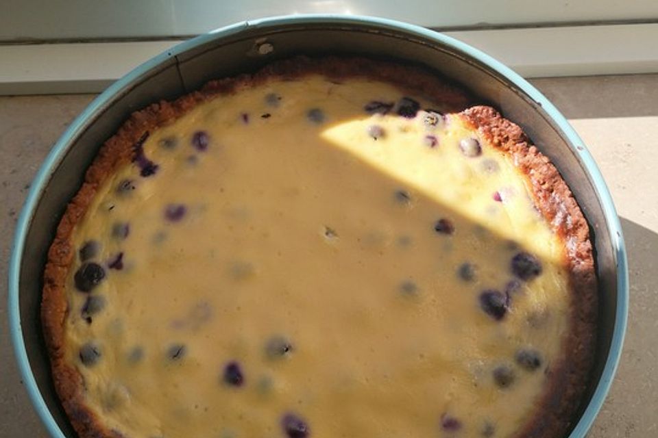 Finnischer Blaubeerkuchen mit Kermaviili