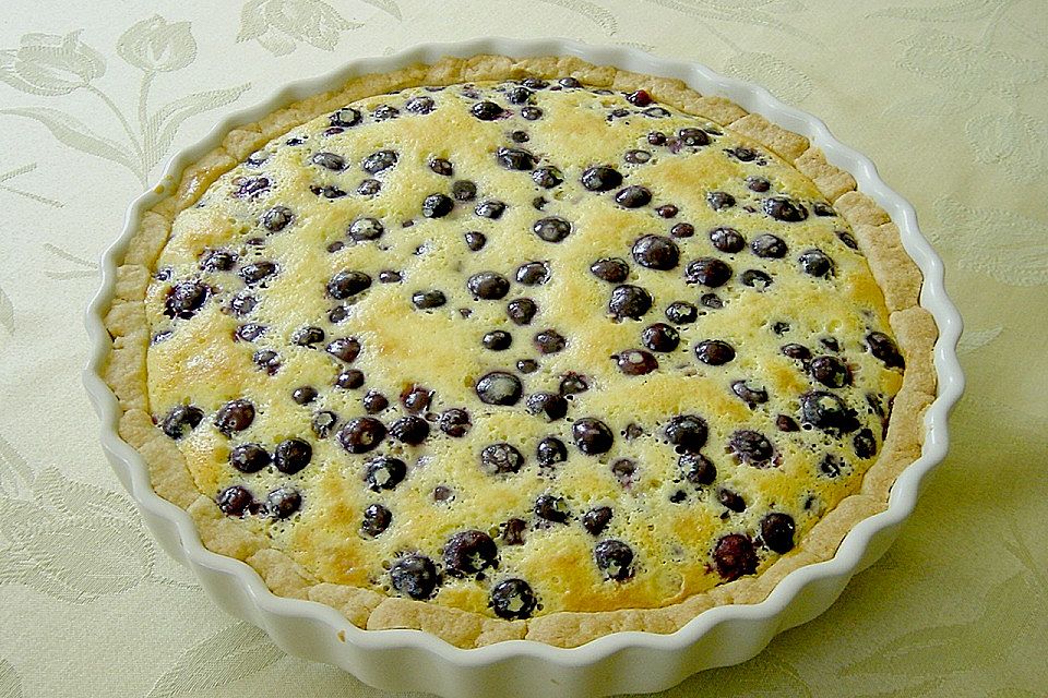 Finnischer Blaubeerkuchen mit Kermaviili