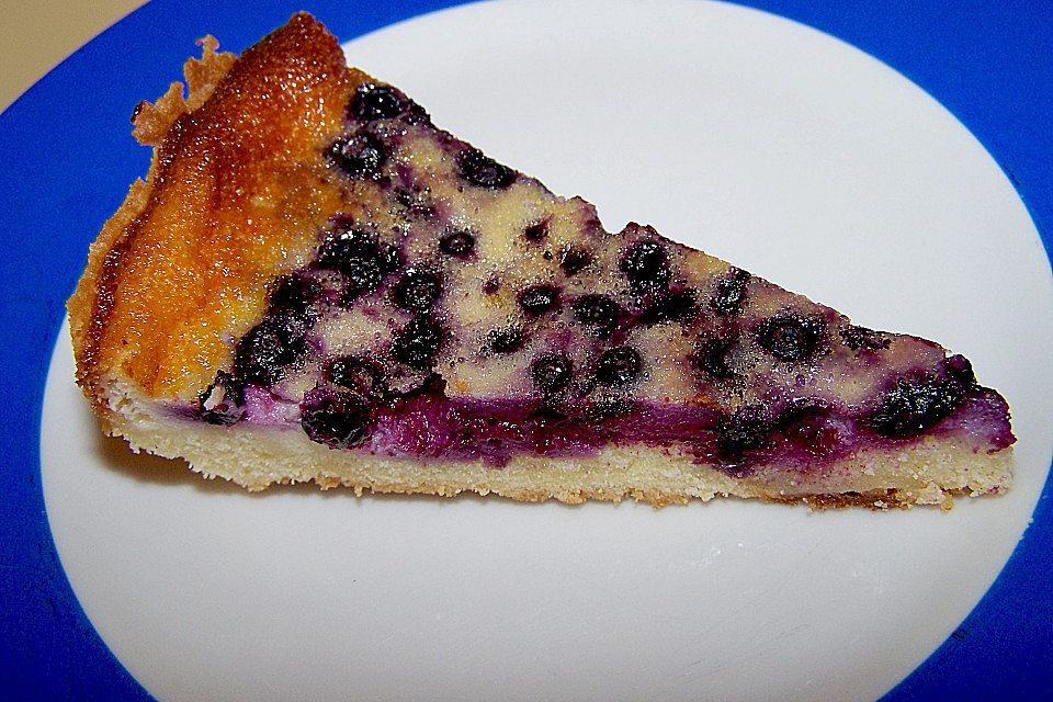 Finnischer Blaubeerkuchen mit Kermaviili