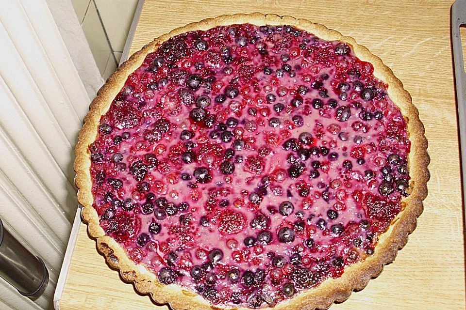 Finnischer Blaubeerkuchen mit Kermaviili