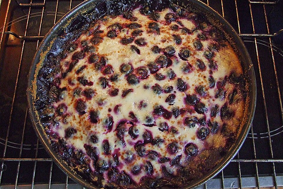 Finnischer Blaubeerkuchen mit Kermaviili