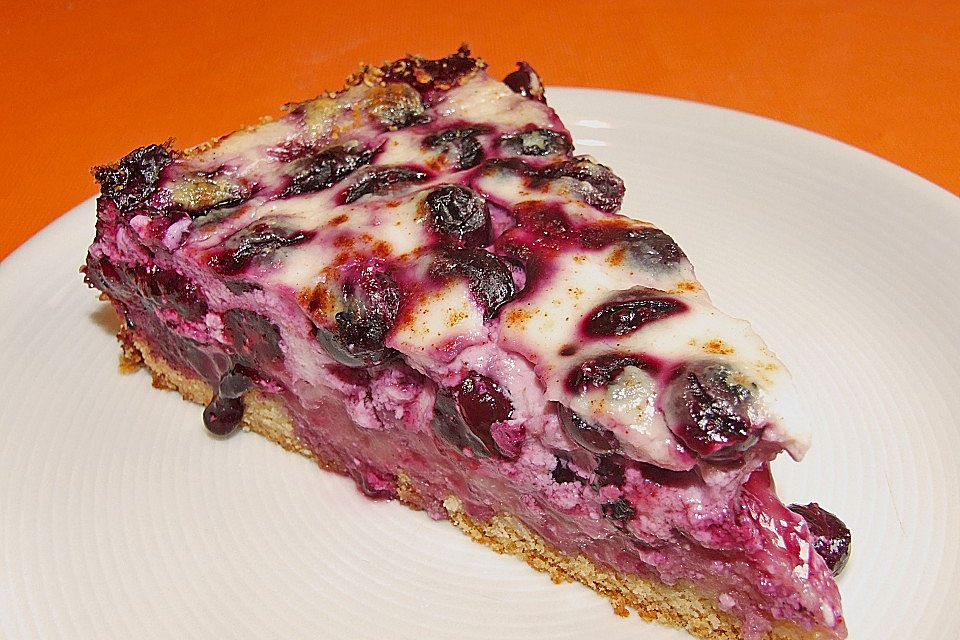 Finnischer Blaubeerkuchen mit Kermaviili