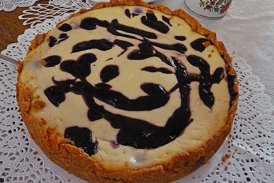 Finnischer Blaubeerkuchen mit Kermaviili