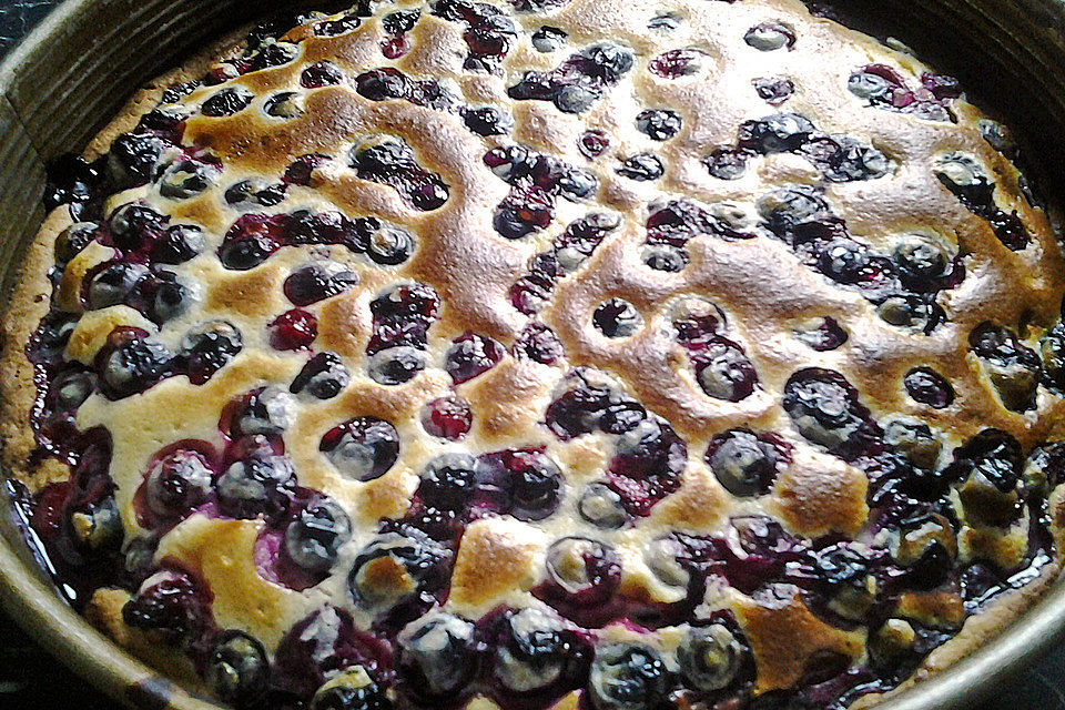 Finnischer Blaubeerkuchen mit Kermaviili