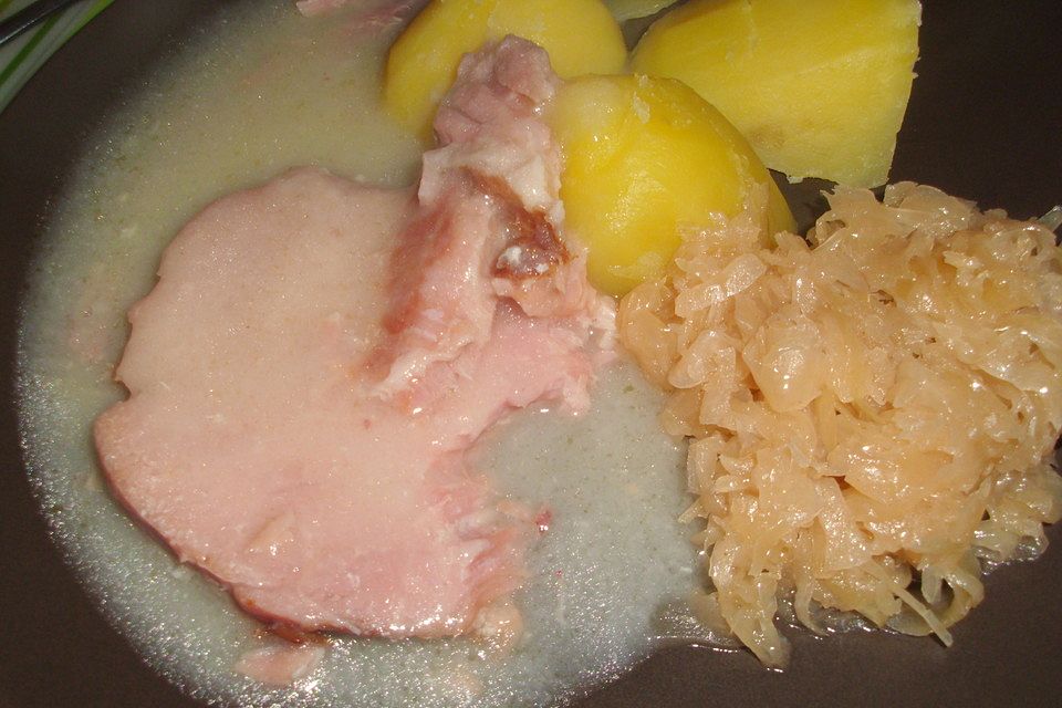 Kasseler mit Sauerkraut