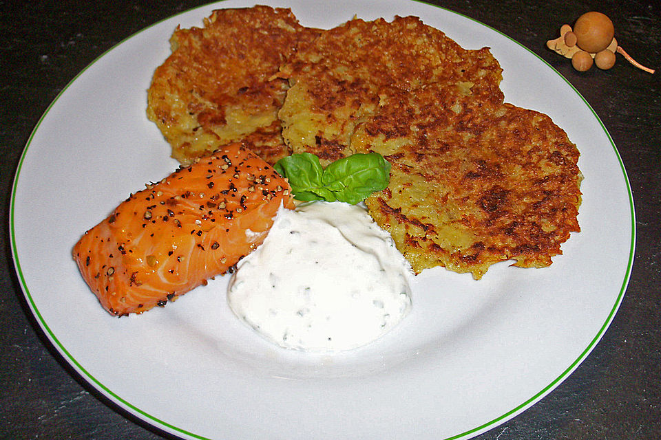 Reibekuchen mit Lachs