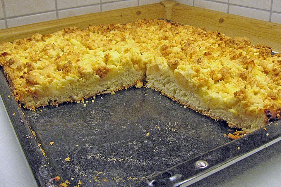 Apfelkuchen mit Marzipan - Kokosstreuseln