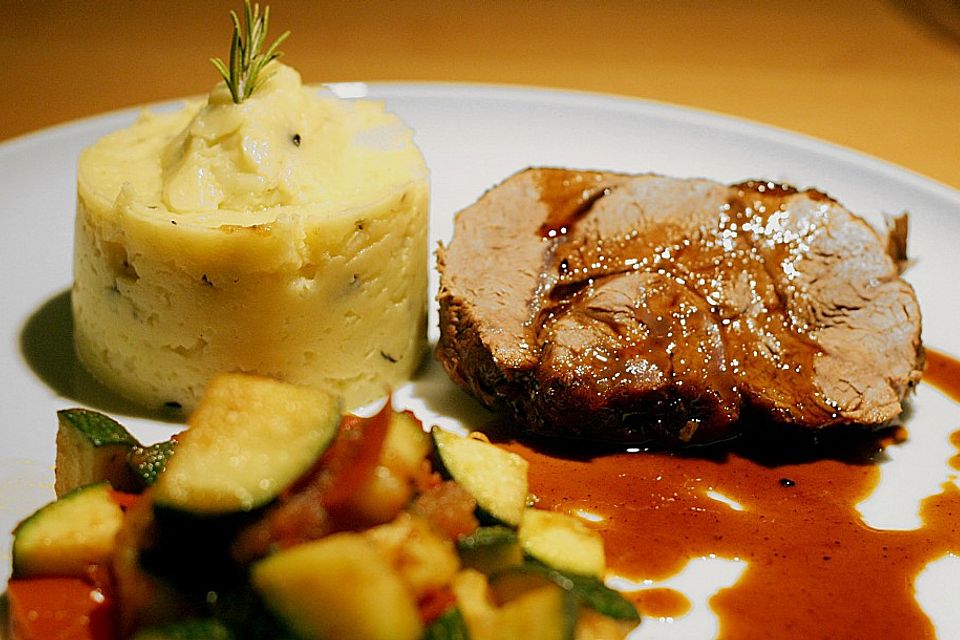 Kalbsbraten mit Rosmarin