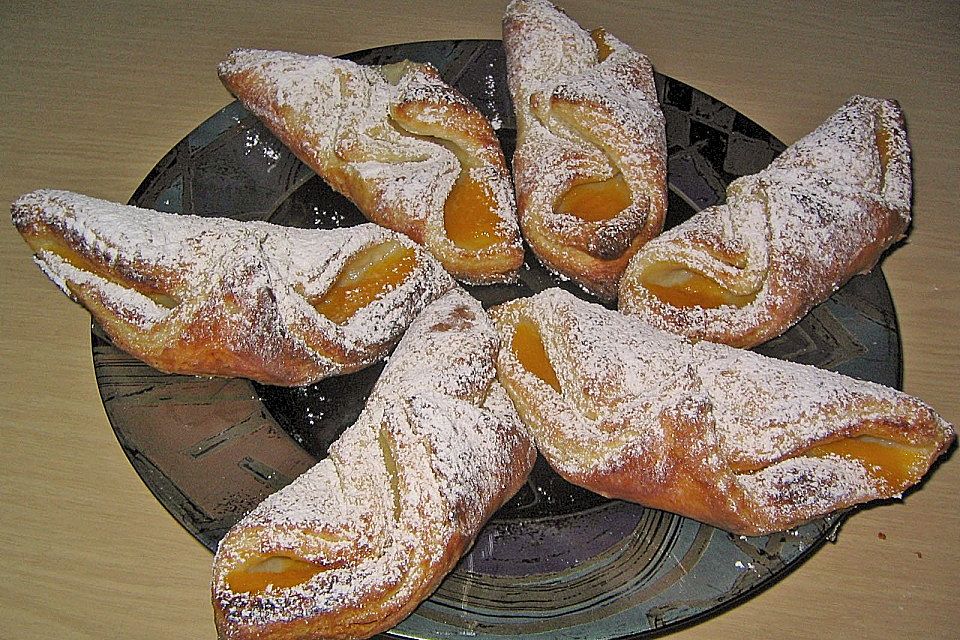 Kipferl aus Quarkteig