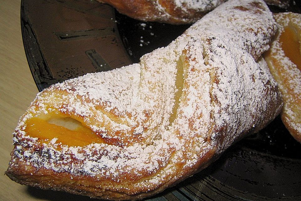 Kipferl aus Quarkteig