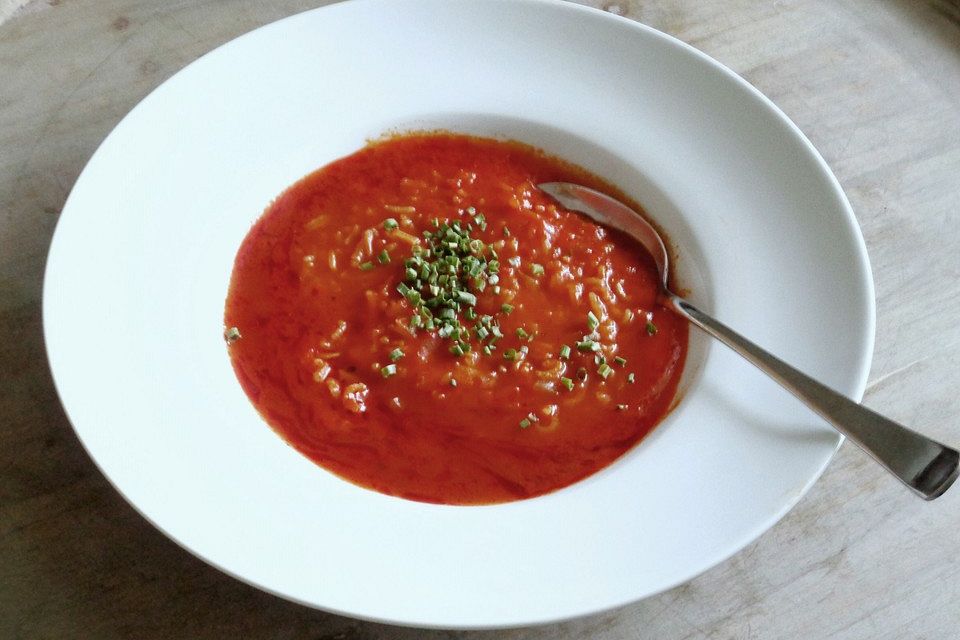 Tomatensuppe mit Orangensaft