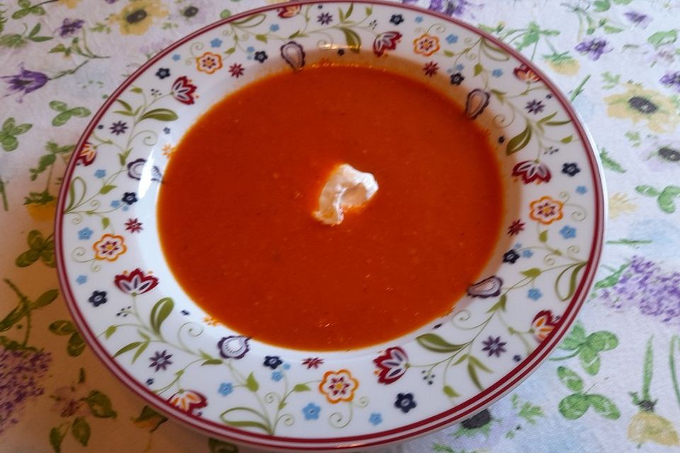 Tomatensuppe mit Orangensaft