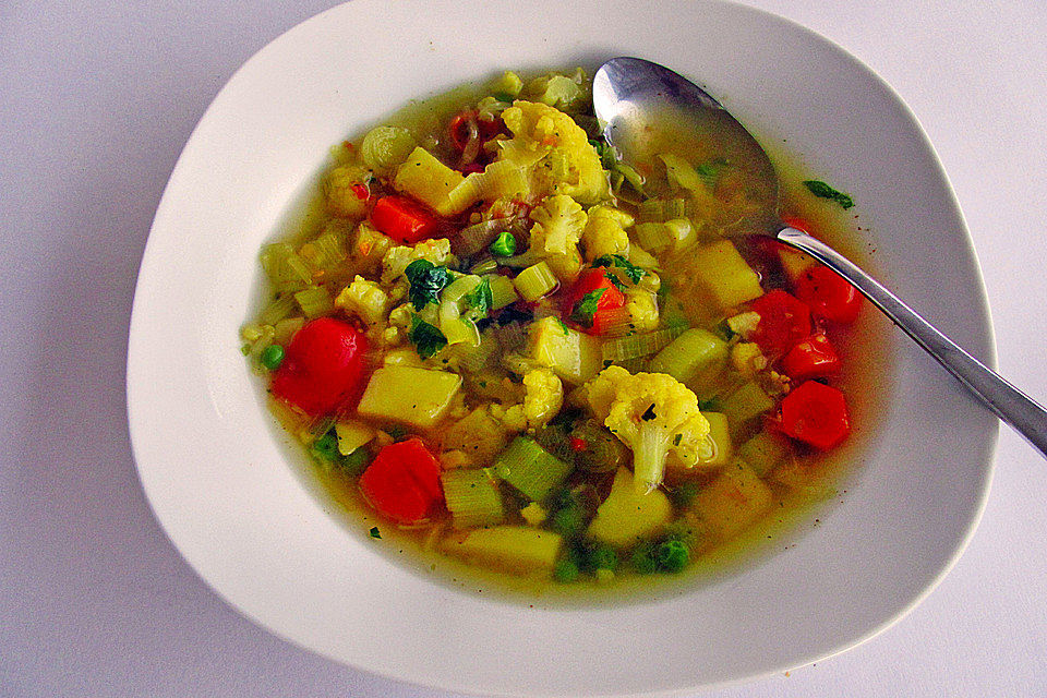 Indische Gemüsesuppe