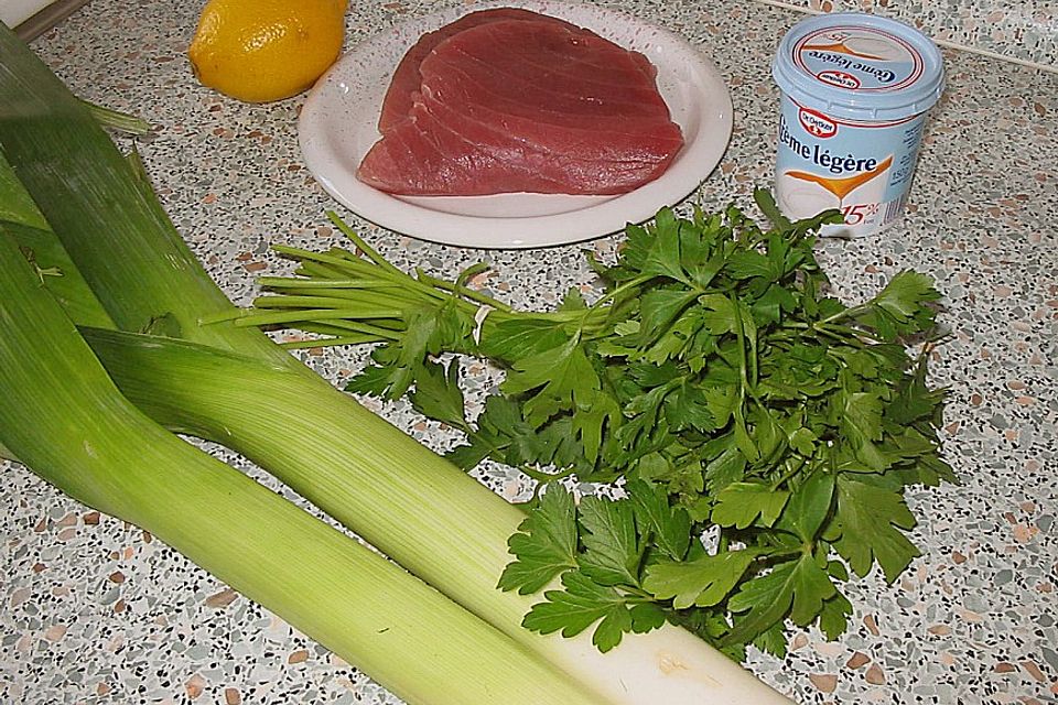 Thunfisch-Steaks auf Lauchgemüse