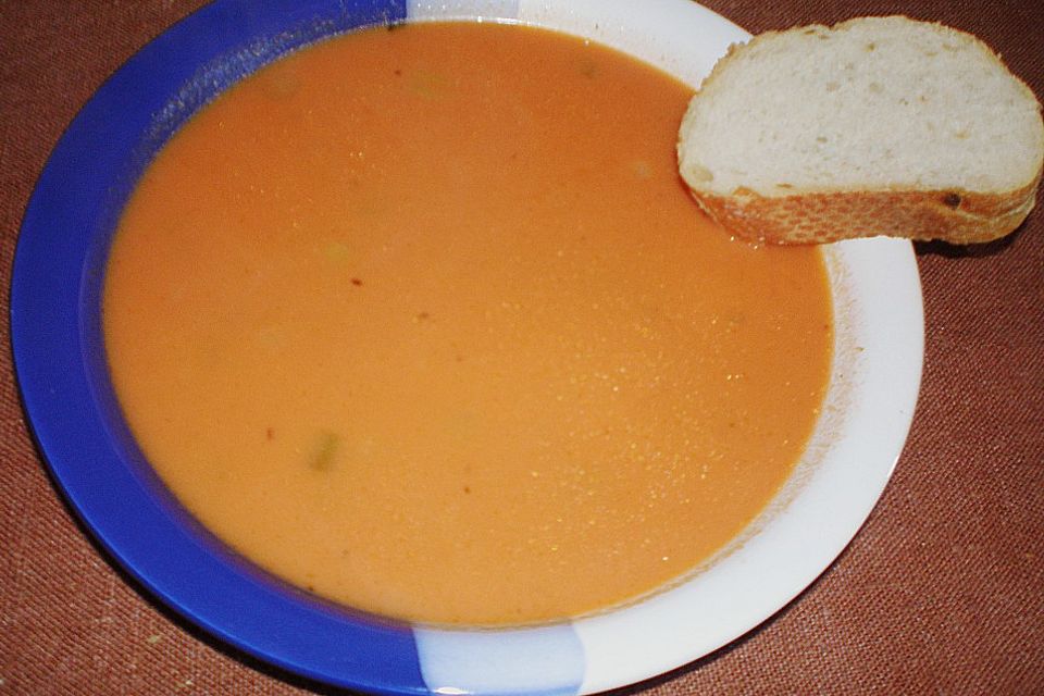 Scharfe Tomaten - Kokos - Suppe