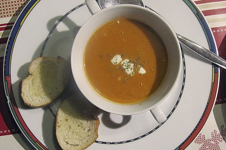 Scharfe Tomaten - Kokos - Suppe