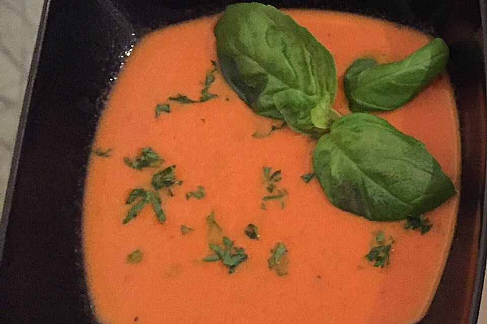 Scharfe Tomaten - Kokos - Suppe