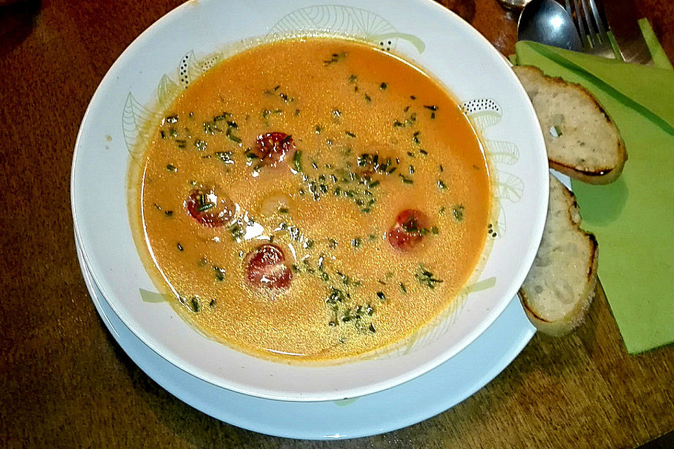 Scharfe Tomaten - Kokos - Suppe