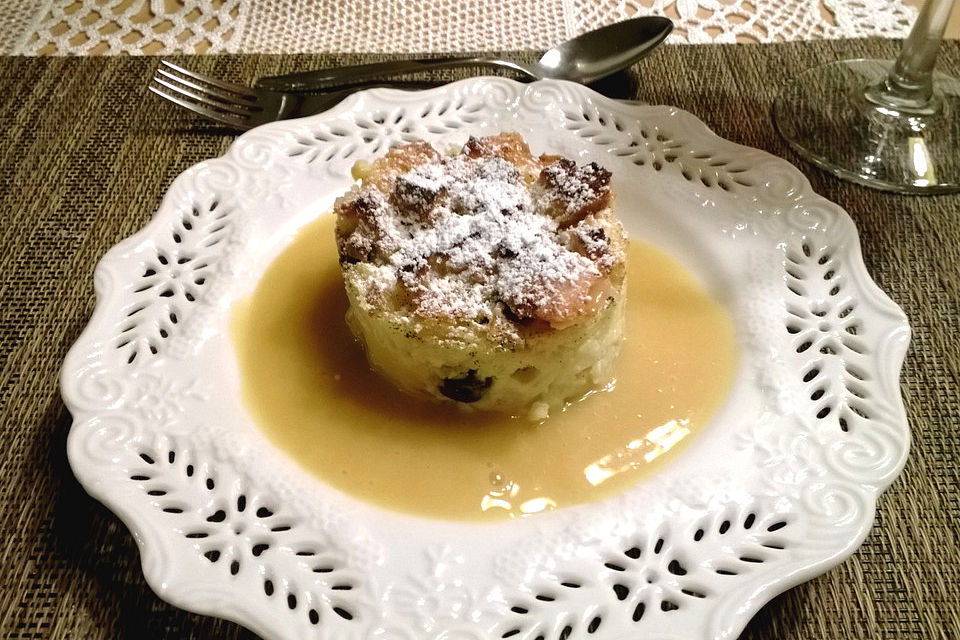 Brotpudding mit Whiskeysauce