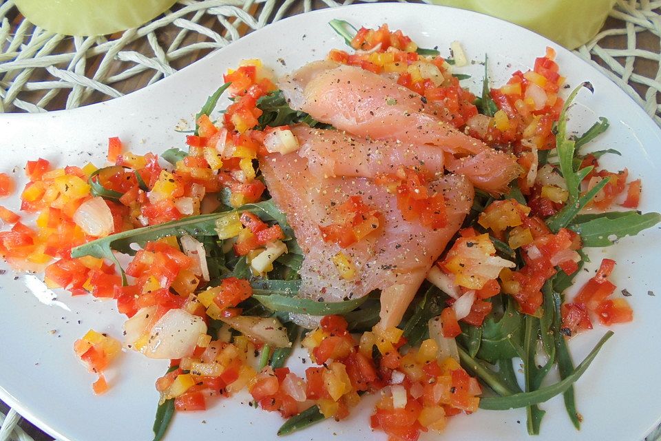 Graved Lachs mit Raukesalat