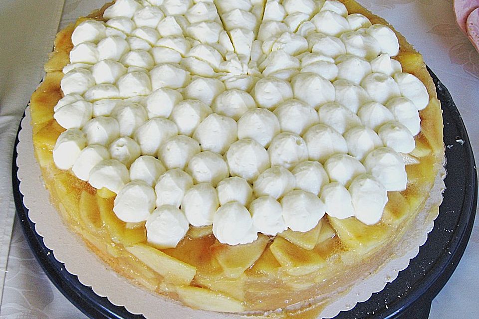 Apfel - Biskuit - Torte